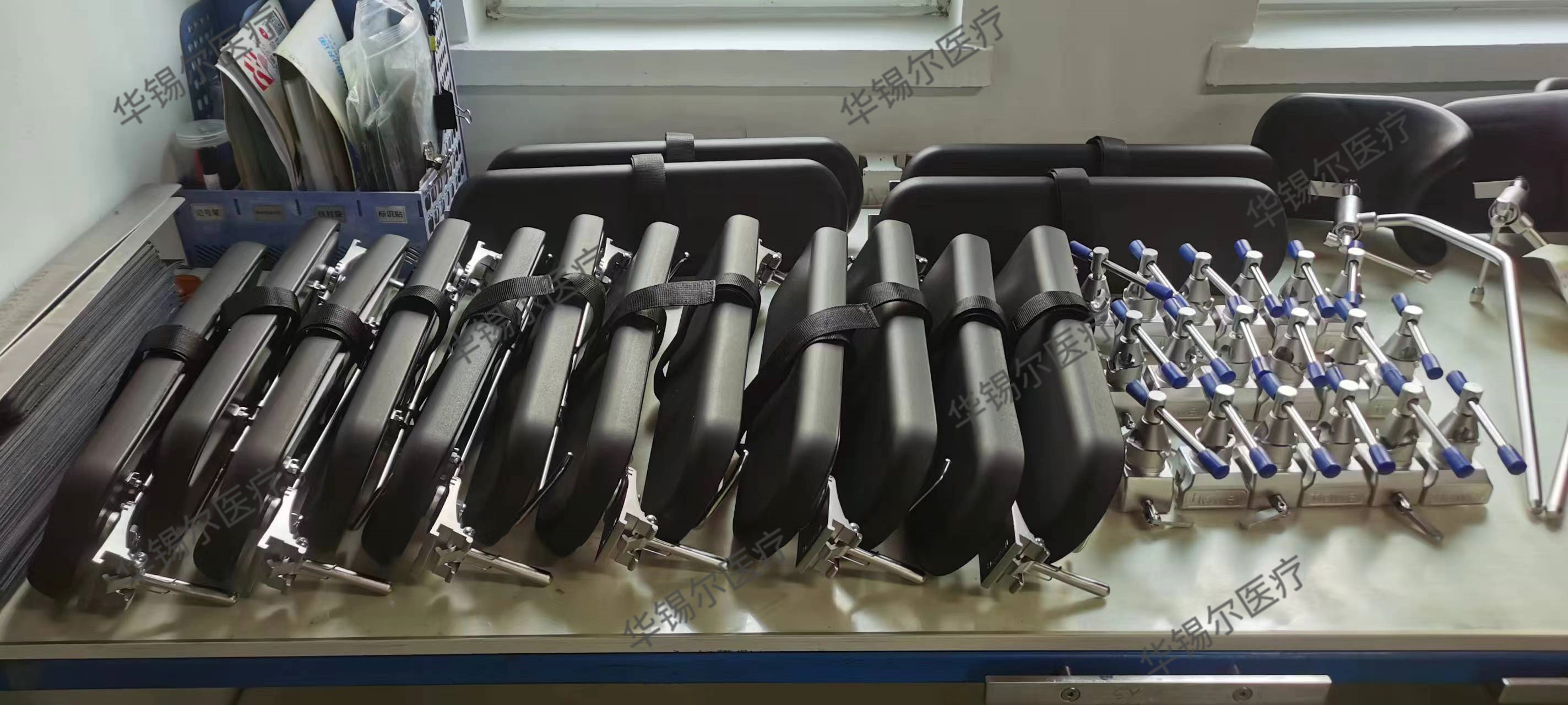 新华医疗获得实用新型专利授权：“一种手术床及手术床用脚轮升降结构”