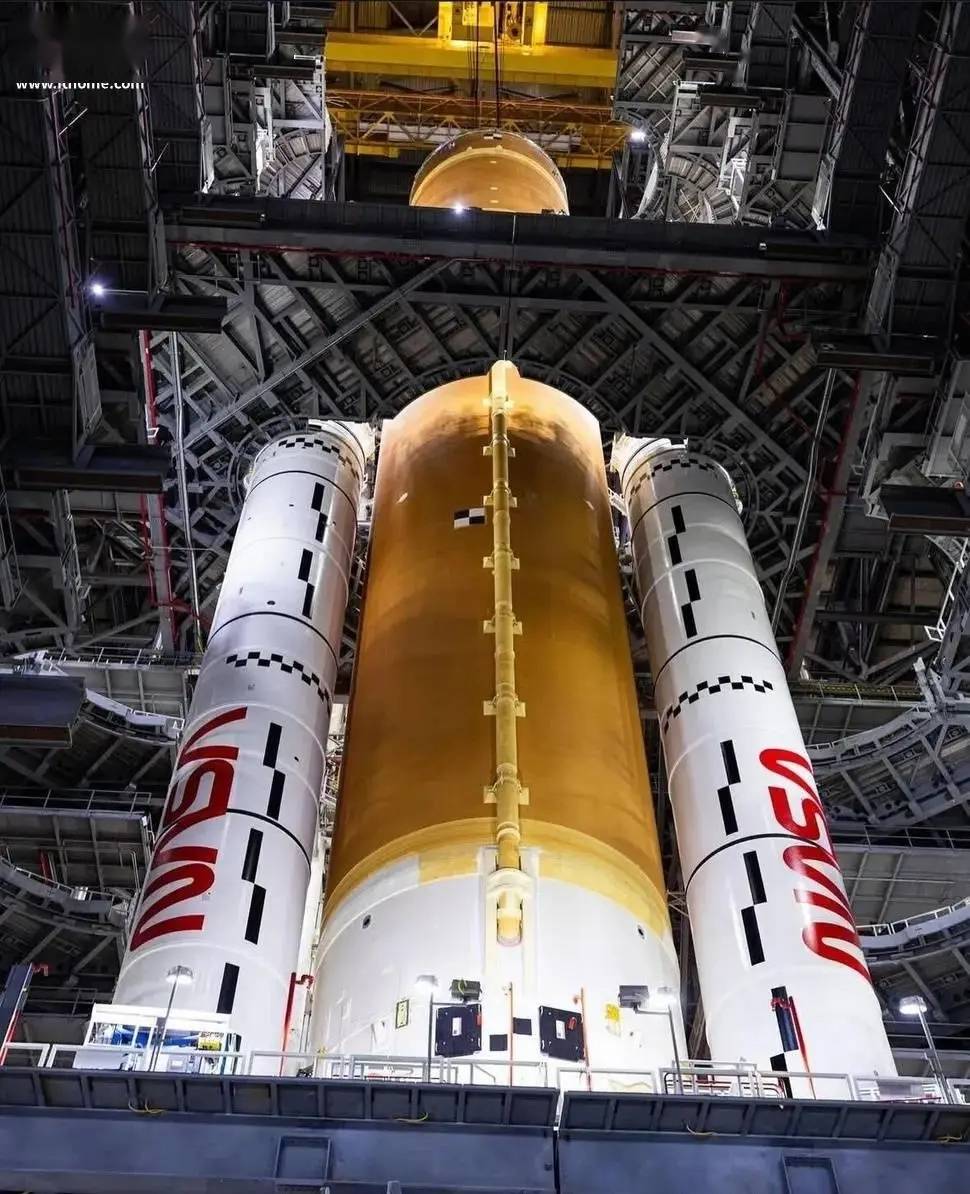 通往月球之路——长征十号低空飞行试验与梦舟飞船最大动压逃逸全景目击