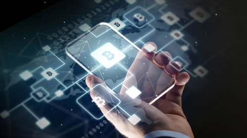 近10万港人北上养老 跨境医疗难题待解