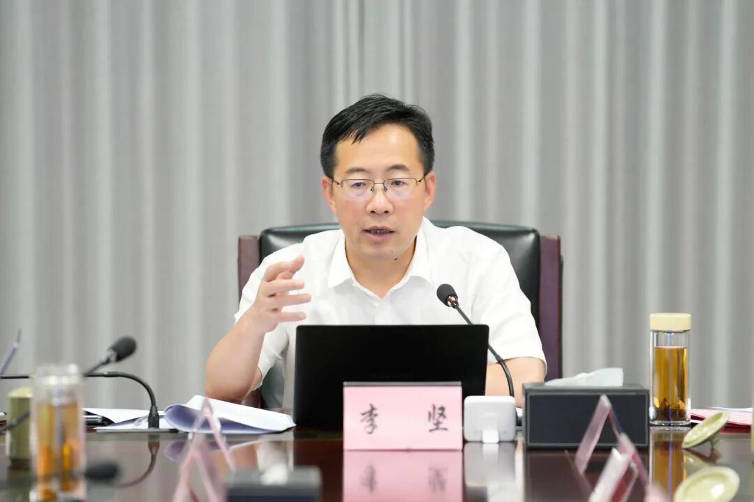 刘烈宏主持召开座谈会听取对“十五五”时期数字中国规划和建设的意见建议