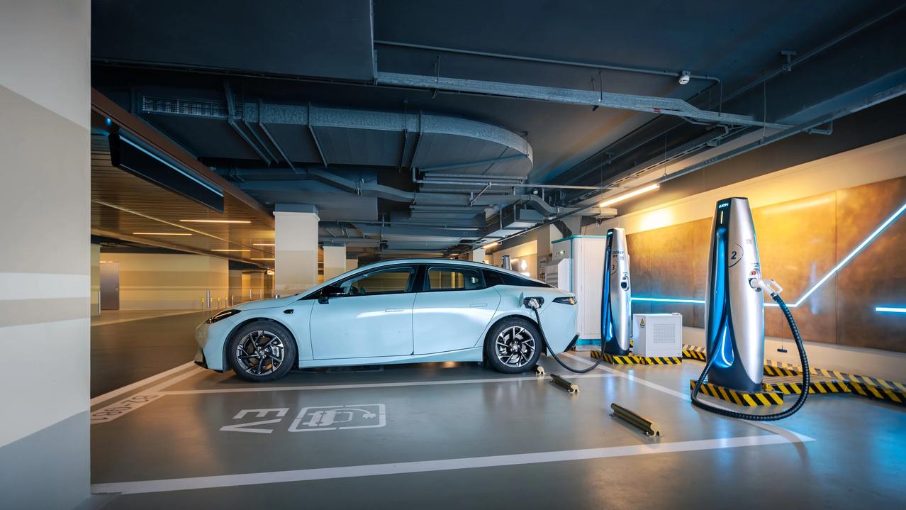 今年春节假期新能源汽车出行创新高 充电服务保障水平显著提升