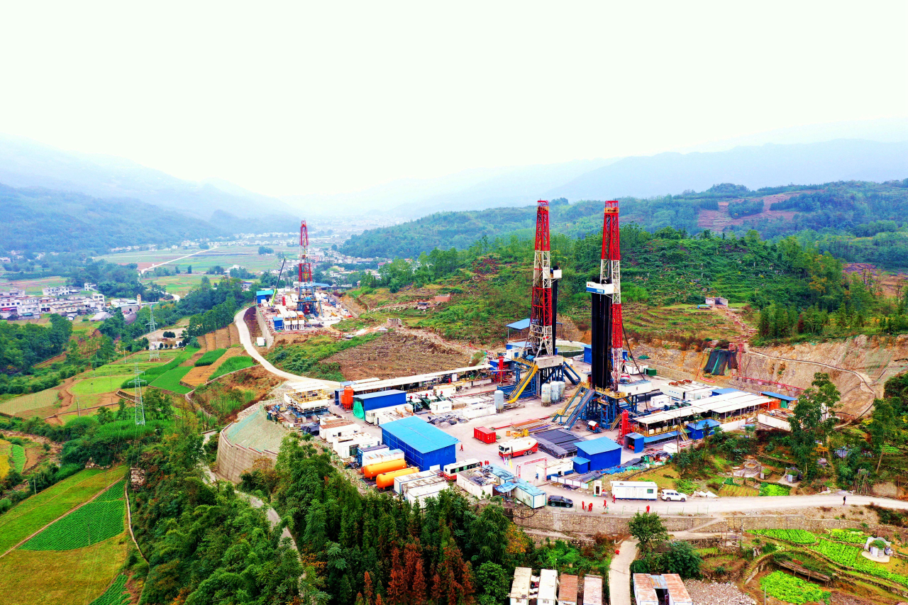 12.95亿主力资金净流入，页岩气概念涨5.34%