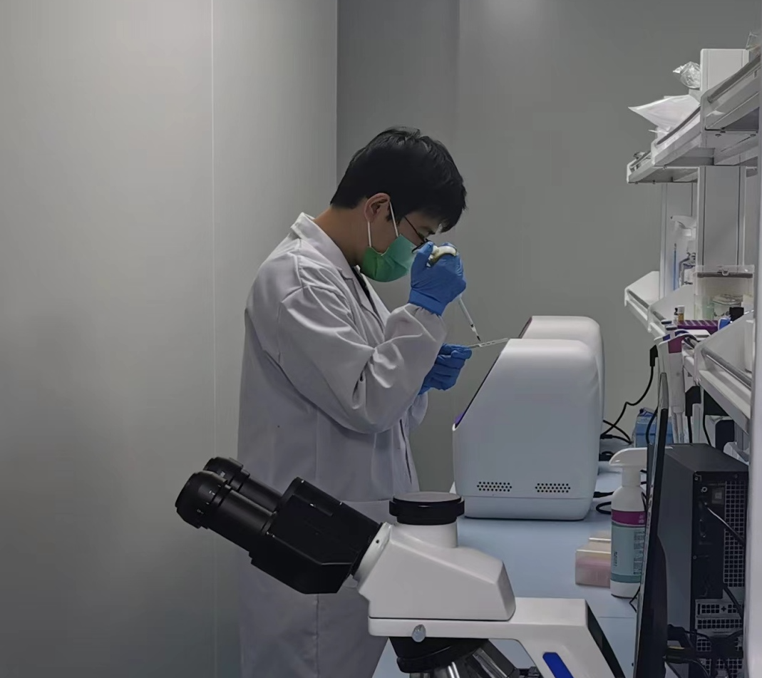 华大智造业绩快报：“AI+生命科学”全栈式基座优势凸显，全球化与技术链添重磅筹码