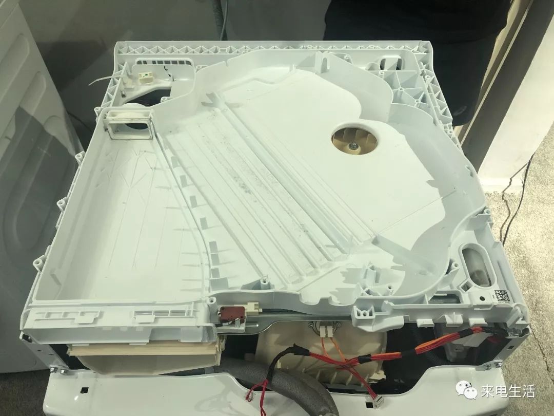 格力电器获得发明专利授权：“一种滤网自清洁装置和方法及其形成的干衣机”