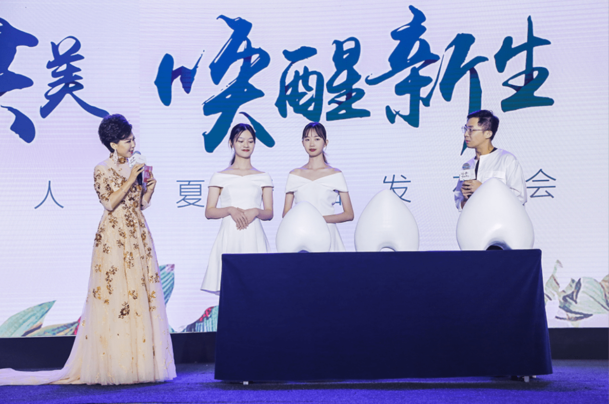 白象跨界饮品，国民品牌的二次创业与渠道突围