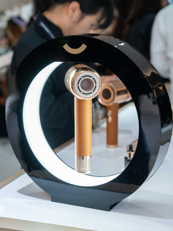 对话潘志东：追觅AWE首发戒指Glow，解锁智能穿戴“无感新体验”