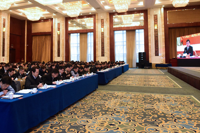 白银有色：选举王彬担任董事长