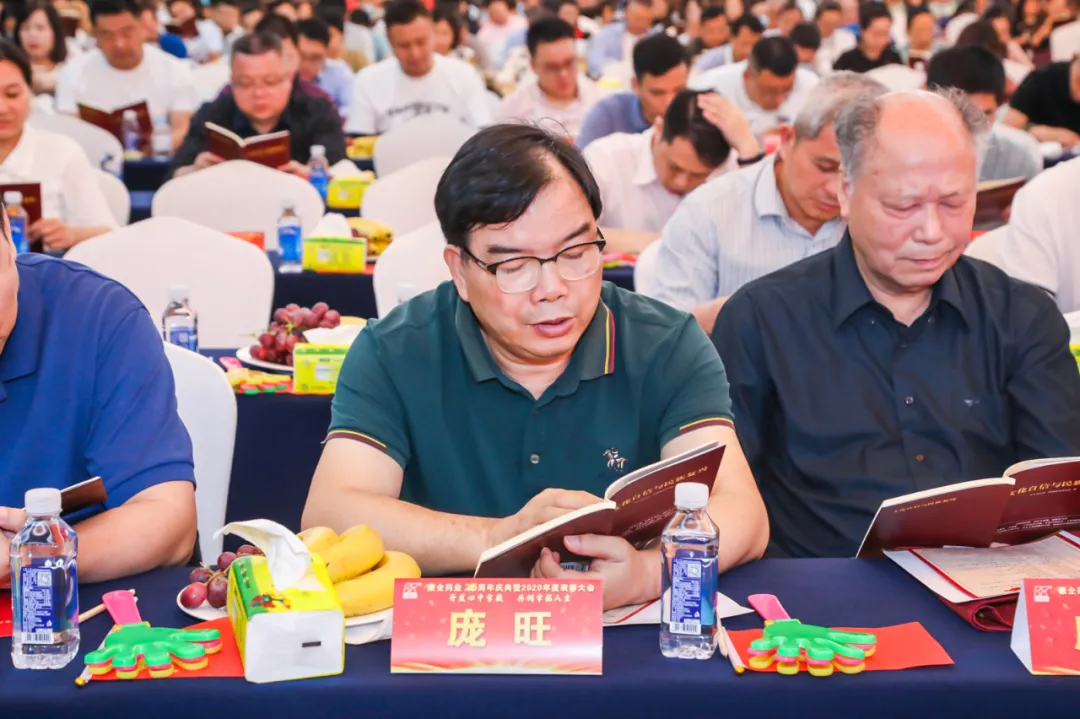 欧普康视：公司目前还没有推出老视专用的接触镜