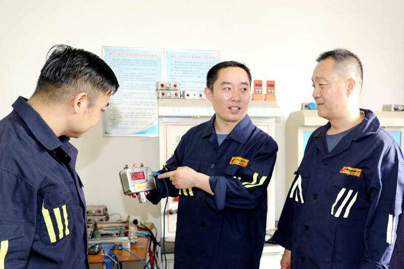 兖矿能源获得实用新型专利授权:“钻夹头装卸两用快速扳手”