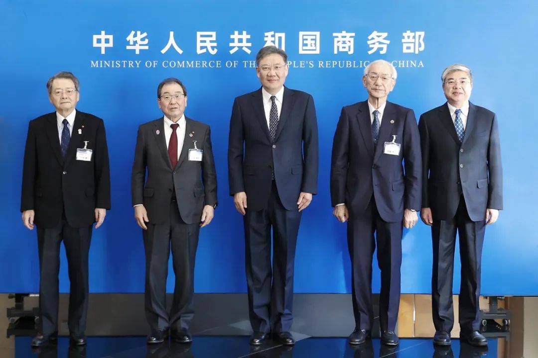 商务部部长王文涛会见美国贸易代表格里尔