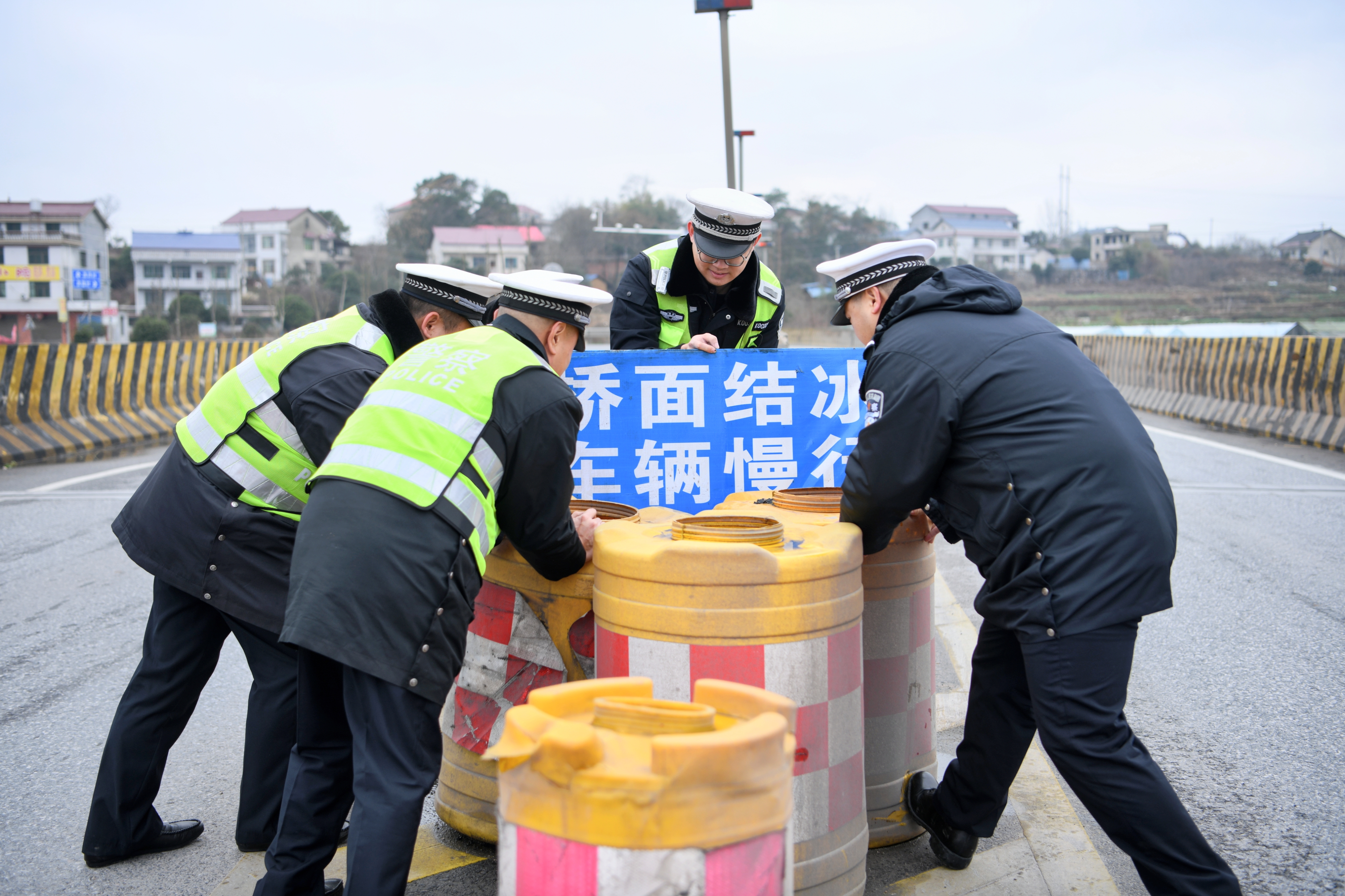 新华鲜报丨守护眼健康 三部门发文开出暖心“处方”